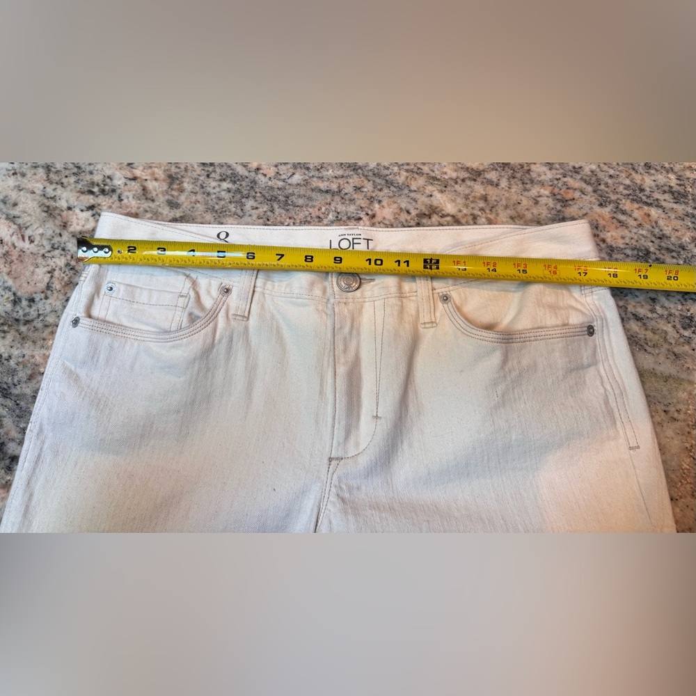 Ann Taylor Classic White Straight Leg Jeans. Size 8 Boyfriend cut - Picture 7 of 9
